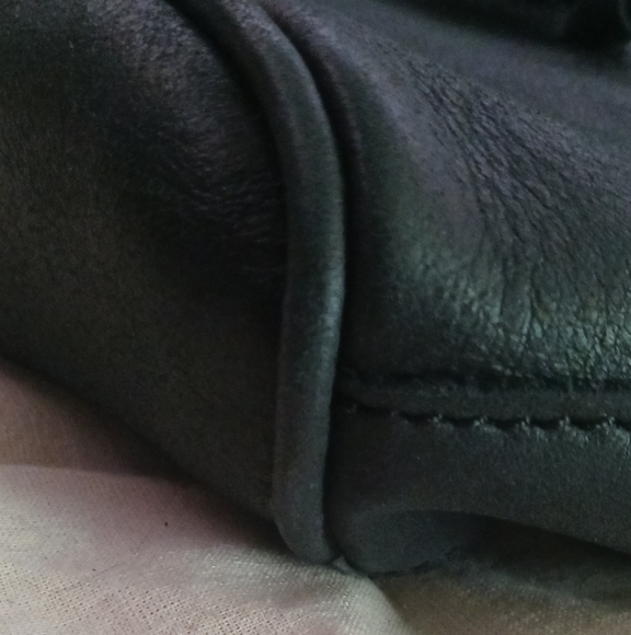 💼 Roots Messenger Bag - Picture 15 of 16